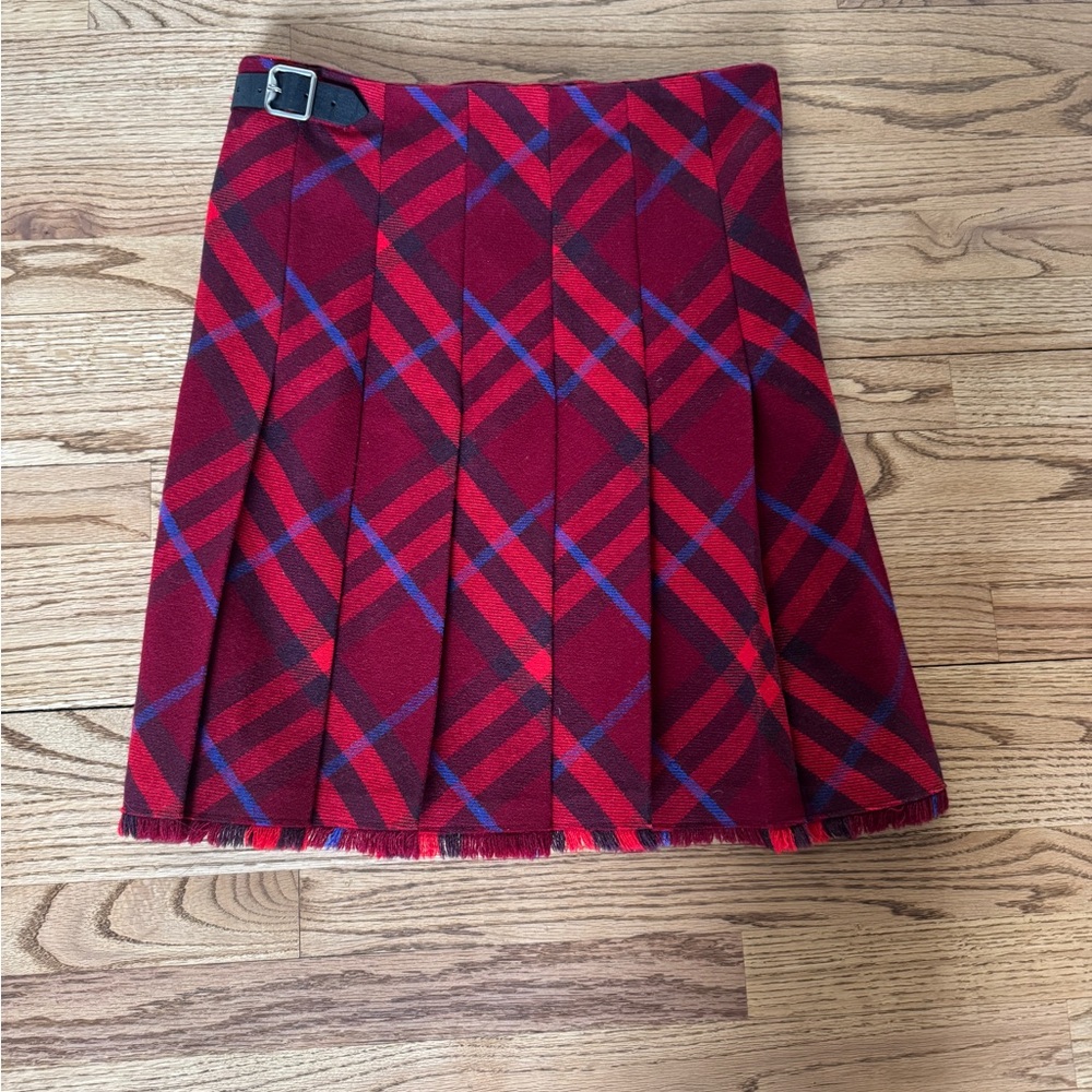 Authentic Burberry Red and Blue Wool Plaid Checked Kilt Skirt. Size 8
